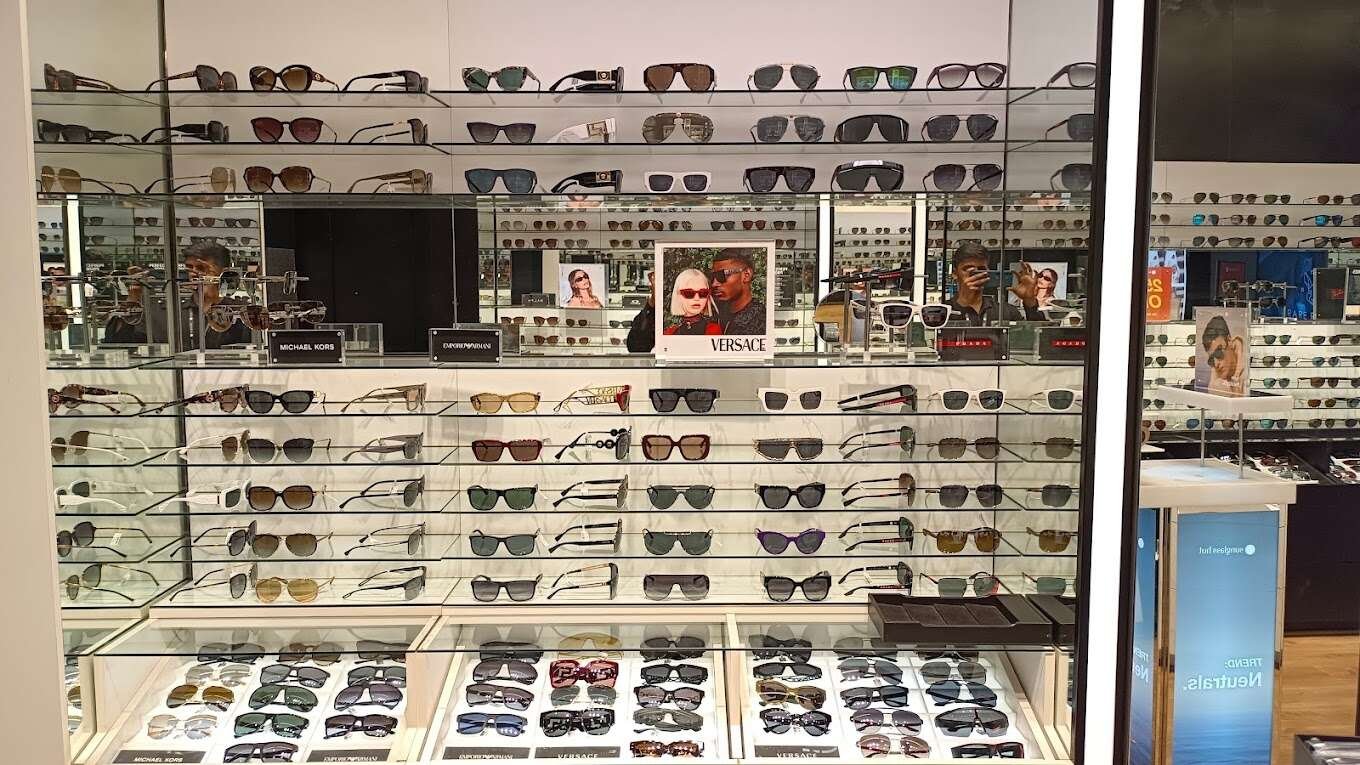 Sunglass Hut